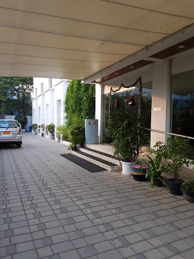 The Centre Point Hotel Chennai Exterior photo
